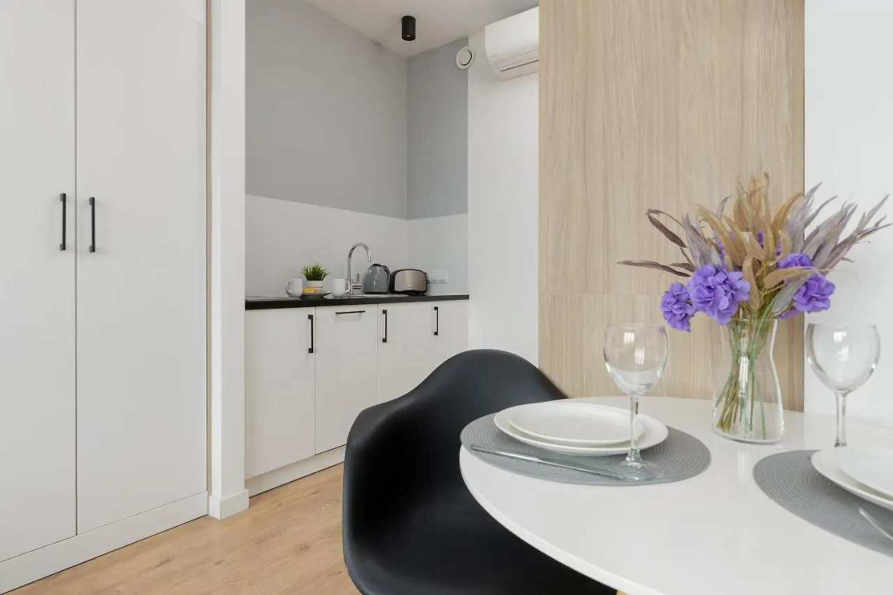 Wola Pet-Friendly Apartments With Ac Slawinska By Noclegi Renters Варшава