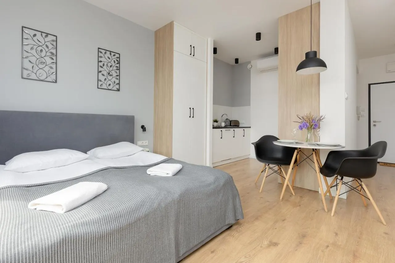 Wola Pet-Friendly Apartments With Ac Slawinska By Noclegi Renters Варшава