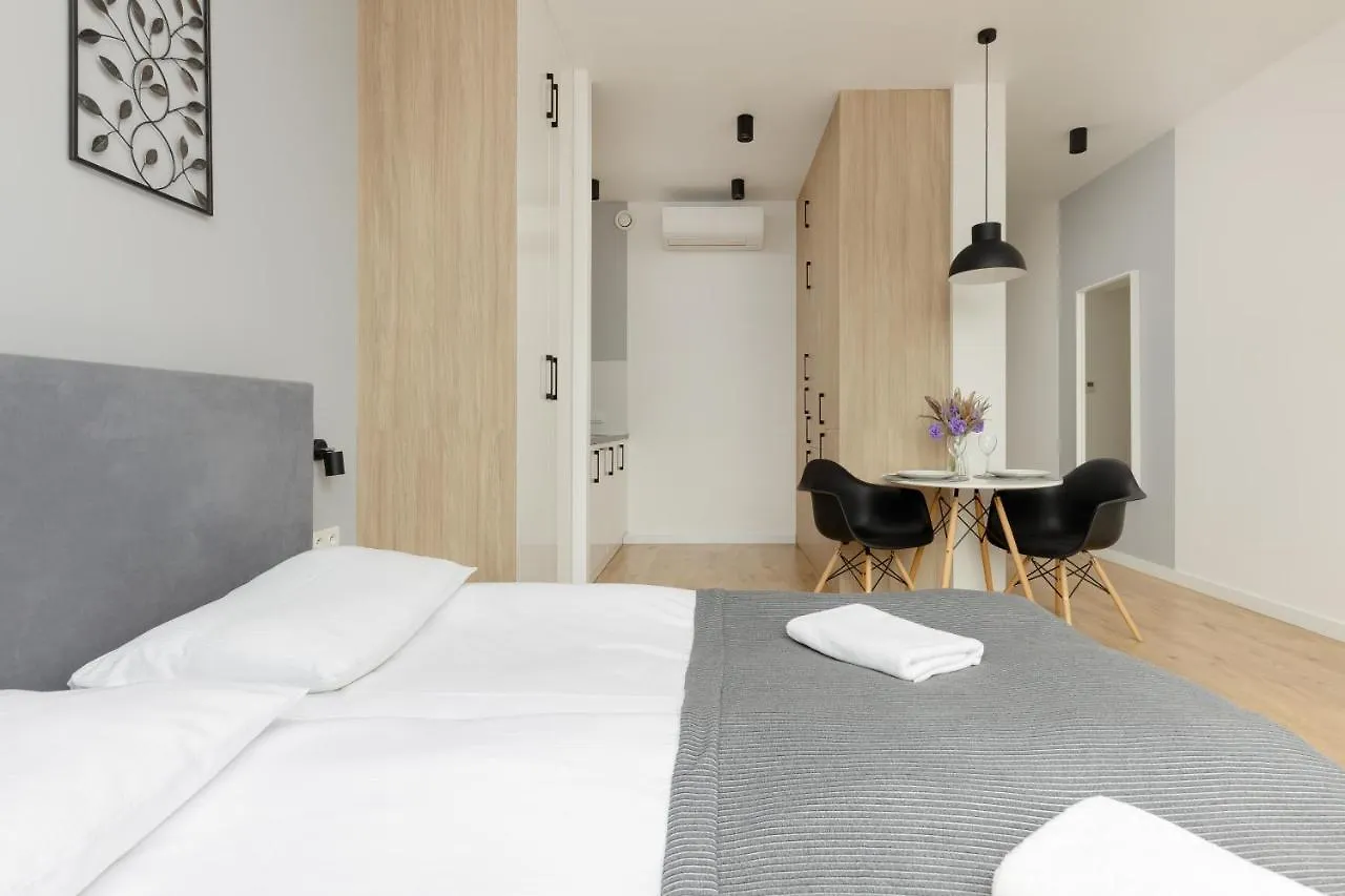 Wola Pet-Friendly Apartments With Ac Slawinska By Noclegi Renters Варшава
