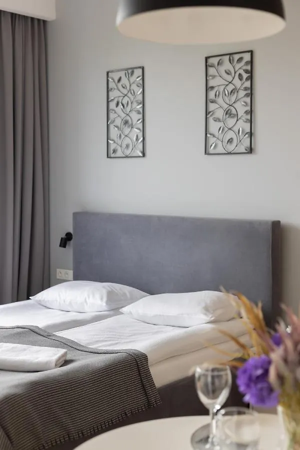 Wola Pet-Friendly Apartments With Ac Slawinska By Noclegi Renters Варшава