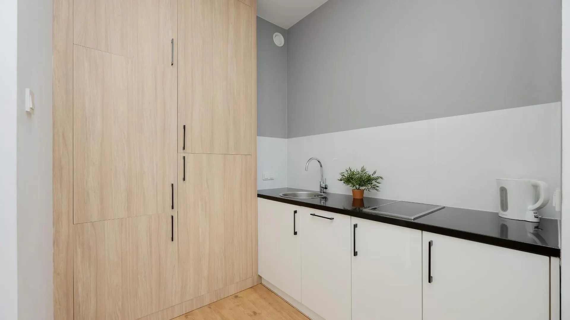 Wola Pet-Friendly Apartments With Ac Slawinska By Noclegi Renters Warsaw