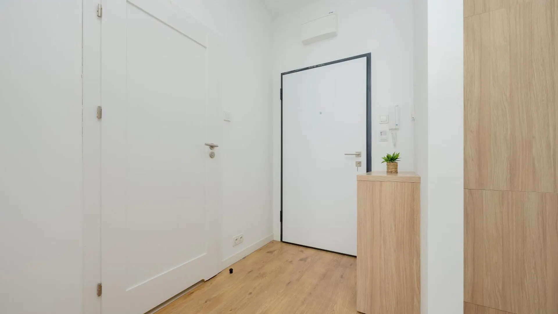 Wola Pet-Friendly Apartments With Ac Slawinska By Noclegi Renters Варшава 0*,  Польша