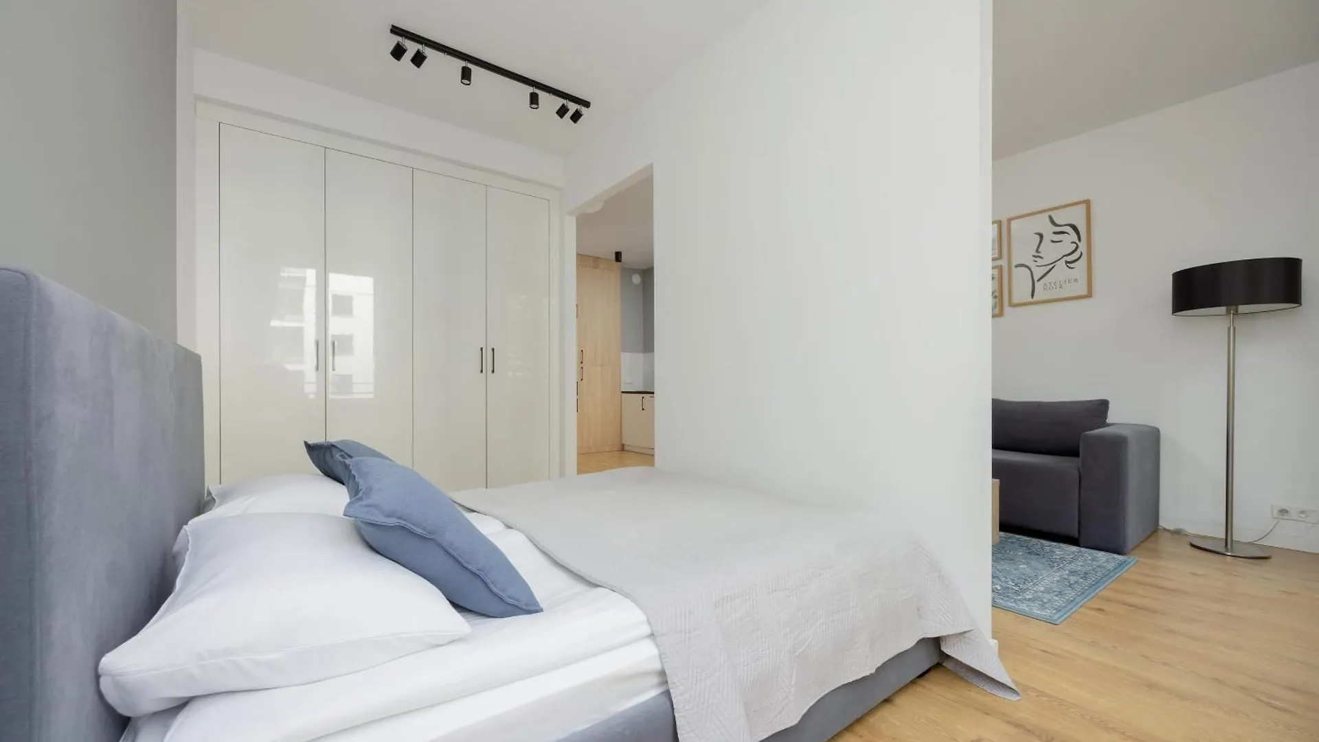 Wola Pet-Friendly Apartments With Ac Slawinska By Noclegi Renters Варшава